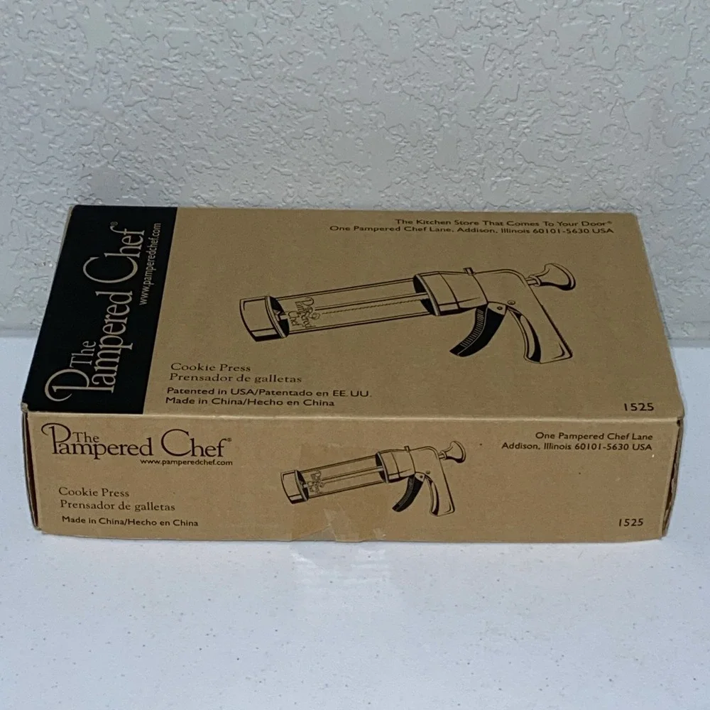 Vintage The Pampered Chef Cookie Press 16 Molds 1525 NEW With Recipe Cards 2002
